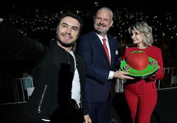 Emiralem Çilek Festivali'ne muhteşem başlangıç