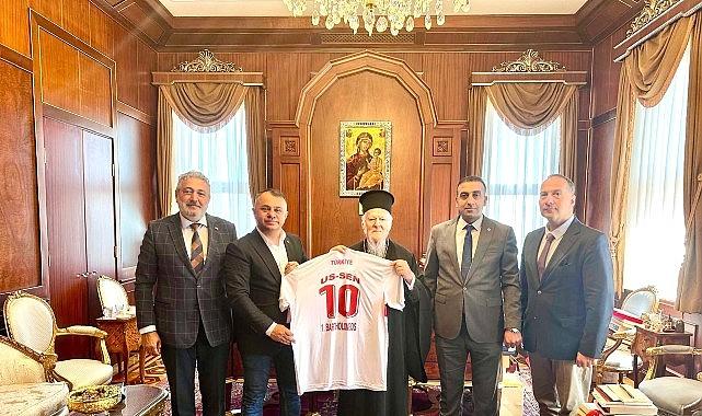 Bekir Ayaz'dan Fener Rum Patriği 1. Bartholomeos'a nezaket Ziyareti Bekir Ayaz'dan Fener Rum Patriği 1. Bartholomeos'a nezaket Ziyareti