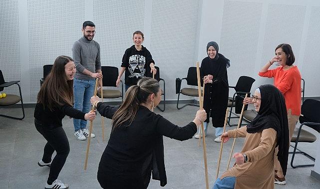 Büyükşehir'den sanat ve hayatı buluşturan atölye