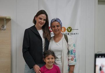 Alina Boz Adıyamanlı Depremzede Çocuklarla Buluştu: Duru ve AÇEV'le Çocuklar Oynaya Oynaya Büyüyor