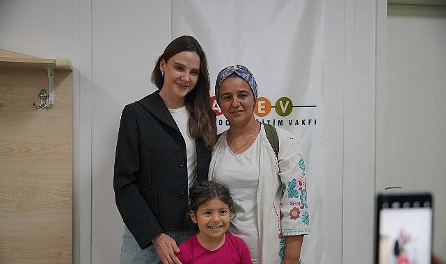 Alina Boz Adıyamanlı Depremzede Çocuklarla Buluştu: Duru ve AÇEV'le Çocuklar Oynaya Oynaya Büyüyor Alina Boz Adıyamanlı Depremzede Çocuklarla Buluştu: Duru ve AÇEV'le Çocuklar Oynaya Oynaya Büyüyor