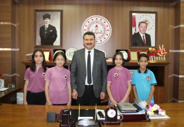 Kahta'da dört öğrenci Türkiye birincisi oldu