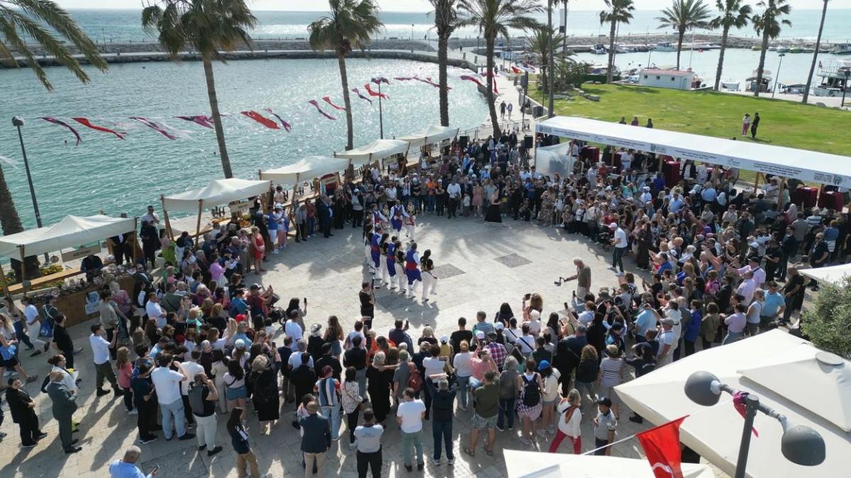 Mersin Büyükşehir, 'Manavgat Girit'ten Side’ye Kültür ve Lezzet Festivali'ne Katıldı Mersin Büyükşehir, 'Manavgat Girit'ten Side’ye Kültür ve Lezzet Festivali'ne Katıldı