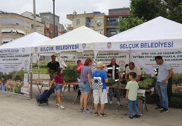 Efes Tarlası Yaşam Köyü'nde Dağıtılan Fideler DMD Hastası Çocuklara Umut Oldu