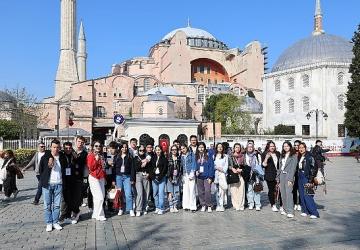 Başkan Altay: “YHT ile Günübirlik İstanbul Gezilerimiz Gençlerin Hayatında İz Bırakıyor"