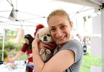 Karşıyaka'da can dostlarla yaza renkli merhaba!