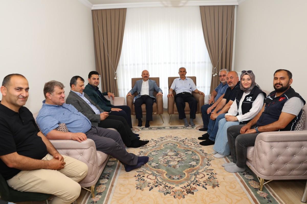 Vali Osman Varol, Gölbaşı’ndaki kalıcı deprem konutlarını ziyaret etti Vali Osman Varol, Gölbaşı’ndaki kalıcı deprem konutlarını ziyaret etti