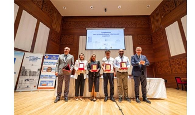 Başkan Tugay'dan sağlıklı ve güvenli kentleşme için çağrı Başkan Tugay'dan sağlıklı ve güvenli kentleşme için çağrı