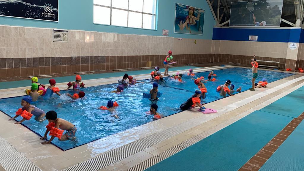 Adıyaman Belediyesi yaz spor okulları başladı: Ampute vatandaşlara özel terapi programı - Videolu Haber Adıyaman Belediyesi yaz spor okulları başladı: Ampute vatandaşlara özel terapi programı - Videolu Haber