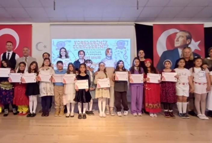 Ankara'da 'Yörelerimiz Türkülerimiz' Etkinliğinin Finali Yapıldı Ankara'da 'Yörelerimiz Türkülerimiz' Etkinliğinin Finali Yapıldı