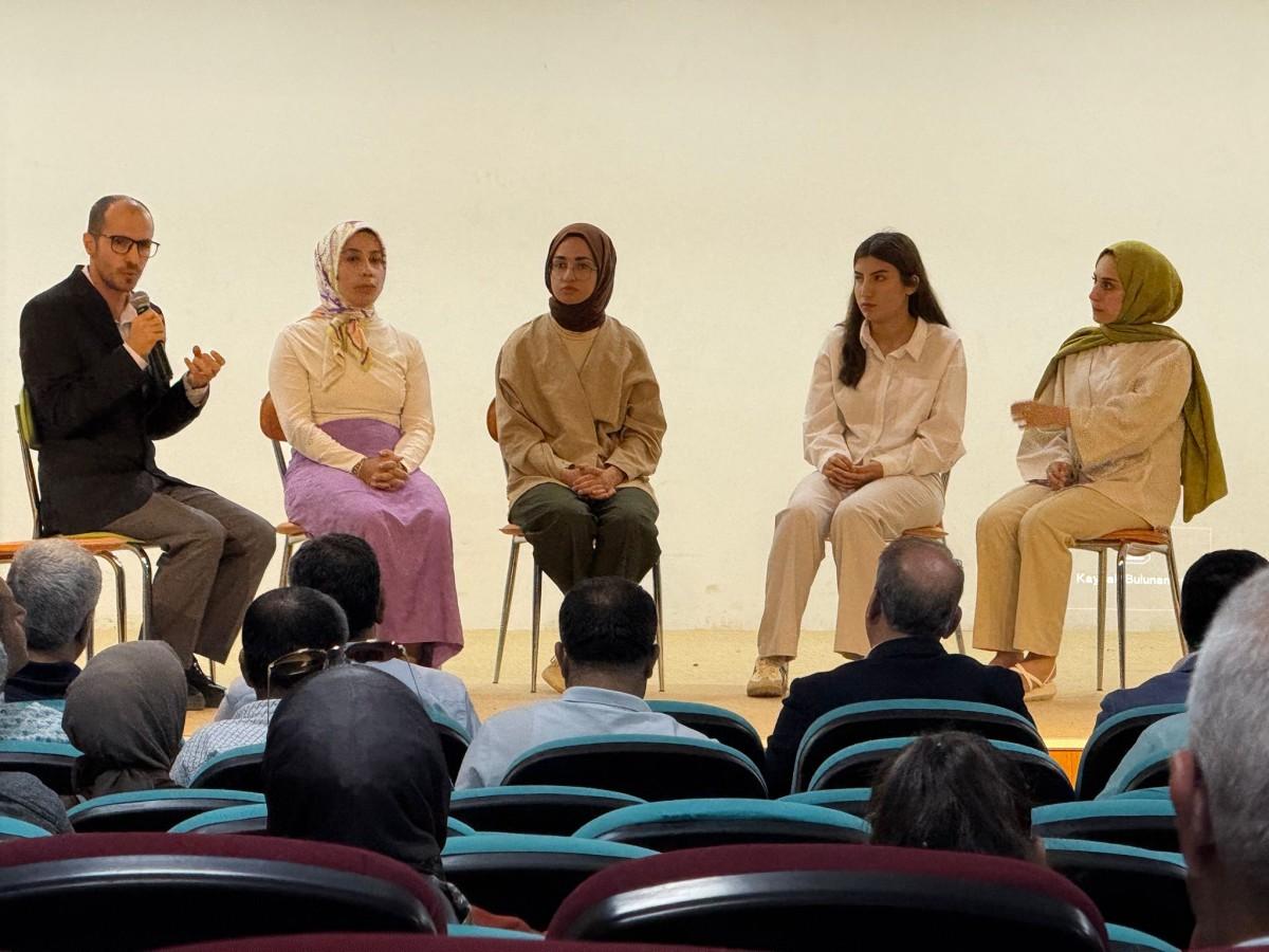 ‘Kitaplarım ve Arkadaşlarımla İyi Hissediyorum’ Projesi Başladı ‘Kitaplarım ve Arkadaşlarımla İyi Hissediyorum’ Projesi Başladı