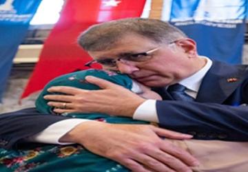 Başkan Tugay şehit anneleri ile bir araya geldi
