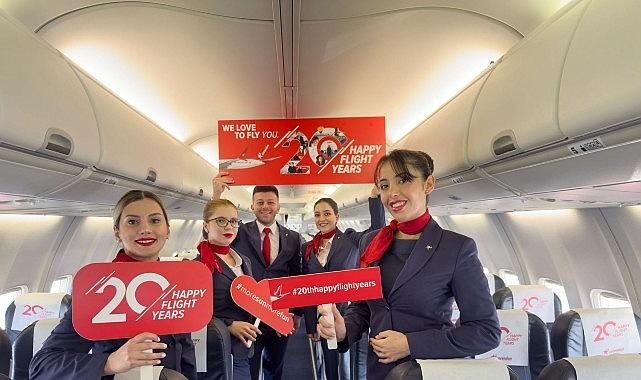Corendon Airlines 20. yaşını yolcularıyla gökyüzünde kutluyor Corendon Airlines 20. yaşını yolcularıyla gökyüzünde kutluyor