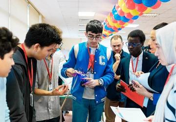 Genç Zihinlerden Büyük Fikirler: DENEYAP Final Sergisi Yapıldı