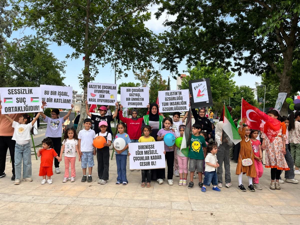 Adıyaman'dan Gazze için yükselen ses: ‘Gazze Ölüyor, Sessiz Kalma!’ Adıyaman'dan Gazze için yükselen ses: ‘Gazze Ölüyor, Sessiz Kalma!’