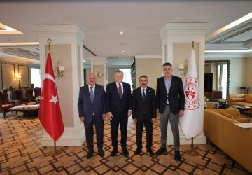 AK Parti Heyetinden Bakan Bak’a ziyaret