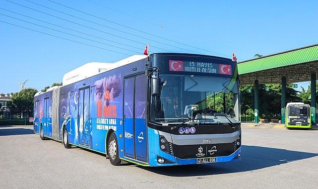 Otobüs ve tramvaylar 19 Mayıs'a özel giydirildi