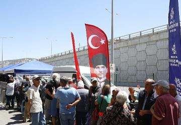 Başkan Çerçioğlu Kuşadası'nda Yaşayan Vatandaşları Ata Tohumlarından Üretilen Fideler ile Buluşturdu