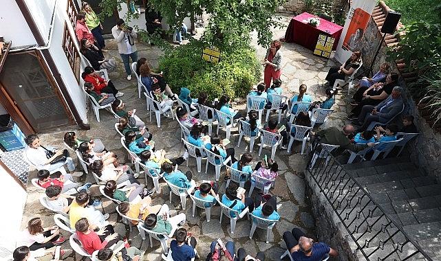 Yazar Karamuti Misi Yazıevi'nde öğrencilerle söyleşi yaptı