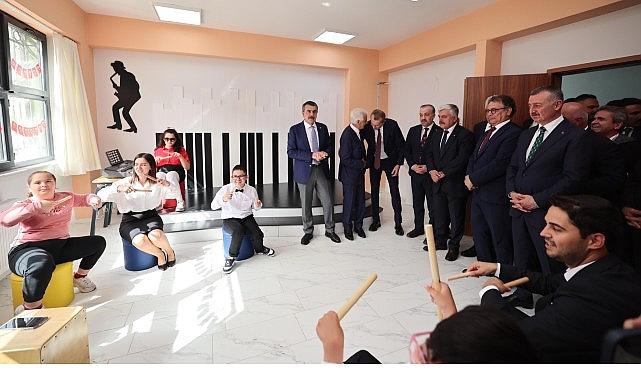 Başkan Büyükakın: "Özel eğitim sınıf sayısını 336'ya çıkarıyoruz" Başkan Büyükakın: "Özel eğitim sınıf sayısını 336'ya çıkarıyoruz"