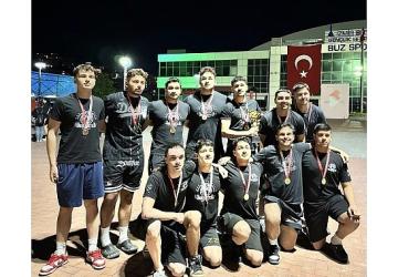 Ege Üniversitesi Sualtı Ragbisi takımlarından çifte şampiyonluk