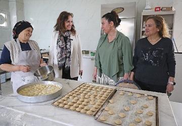 Başkan Ünsal'dan üreten kadınlara destek ziyareti