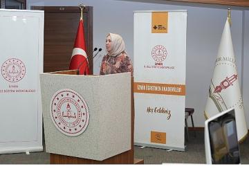 “Öğretmenler İzmir'in Ruhu ile Buluştu: Akademilerde Dönem Finali"