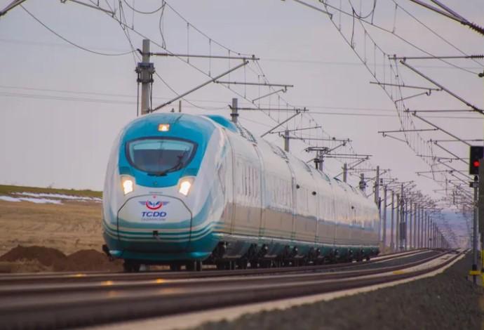 Raylarda 8 Milyon Kişiye Daha Hızlı Tren Konforu Geliyor Raylarda 8 Milyon Kişiye Daha Hızlı Tren Konforu Geliyor
