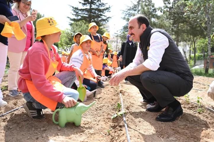 Konya’da Tarıma Yönelik Engel Kalmıyor! Konya’da Tarıma Yönelik Engel Kalmıyor!