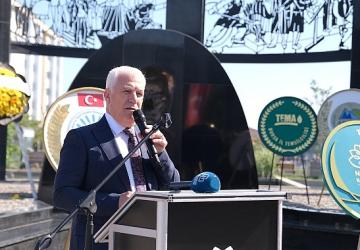 Nilüfer'de 19 Mayıs kutlamaları çelenk sunma töreni ile başladı