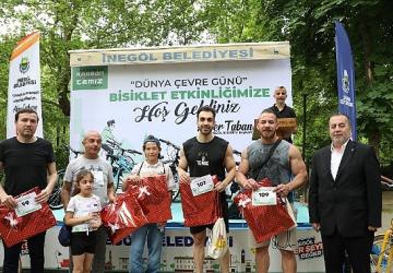 İnegöl'de Pedallar Temiz Gelecek İçin Döndü