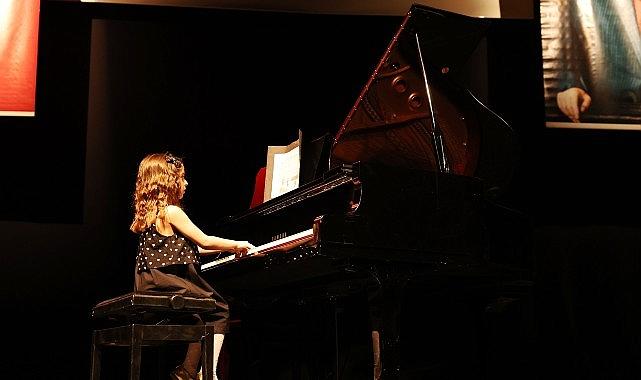 Nilüfer'de yıl sonu konserleri keman ve piyano ile başladı