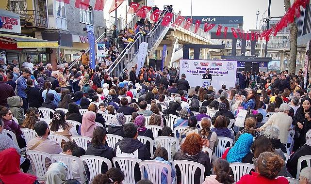Avcılar'da Anneler Günü Sevgiyle Kutlandı Avcılar'da Anneler Günü Sevgiyle Kutlandı