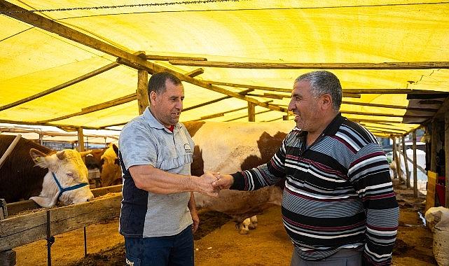 Bornova Kurban Pazarı kapılarını açtı Bornova Kurban Pazarı kapılarını açtı