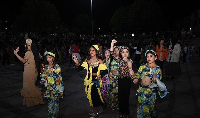 Binlerce kişi Hıdırellez'i sevinçle karşıladı