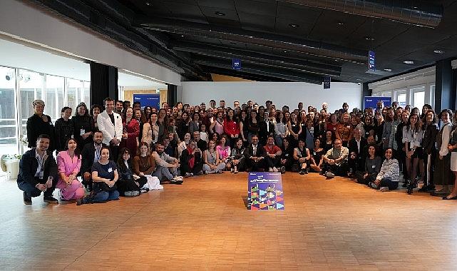 Garanti BBVA'nın Desteğiyle Güçlü Bir Buluşma: EşitBiz Konferansı İkinci Kez Gerçekleşti Garanti BBVA'nın Desteğiyle Güçlü Bir Buluşma: EşitBiz Konferansı İkinci Kez Gerçekleşti