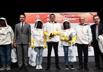 Denizli Büyükşehir’den Arıcılara Değer Katan Destek