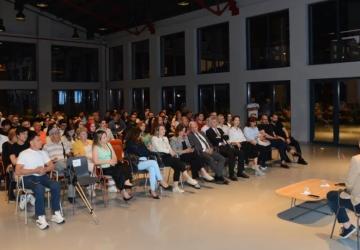 Teknoloji ve Küresel Düzen Nilüfer'deki Söyleşide Tartışıldı