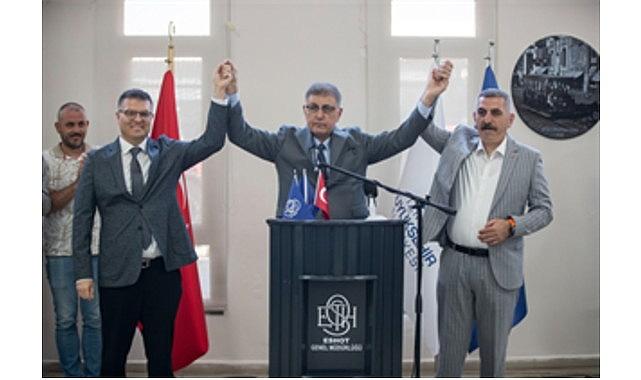 Başkan Tugay ESHOT personeliyle bayramlaştı