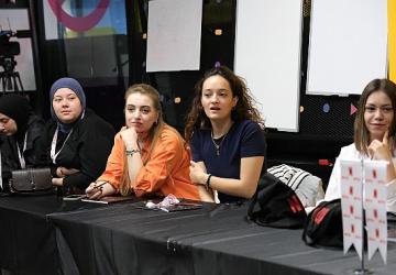 Netflix, Anadolu'daki Genç Yeteneklere Desteğini Sürdürüyor