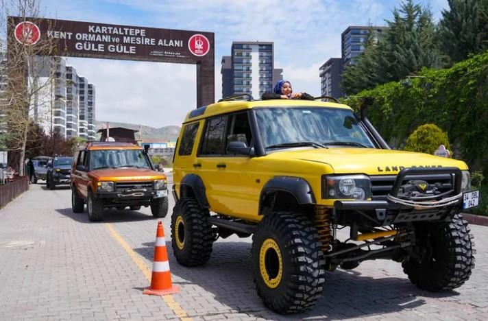 Keçiören’de Özel Bireyler İçin Renkli Offroad Konvoyu Keçiören’de Özel Bireyler İçin Renkli Offroad Konvoyu
