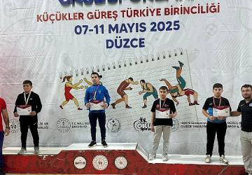 Kartepeli Güreşçi Türkiye Şampiyonu Oldu