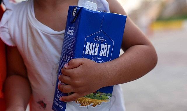 Halk Süt Projesi'yle on binlerce miniğe temel destek Halk Süt Projesi'yle on binlerce miniğe temel destek