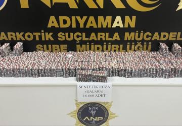 Adıyaman’da narkotik operasyonu: 2 tutuklama, 16 bin 660 adet sentetik ecza ele geçirildi - Videolu Haber