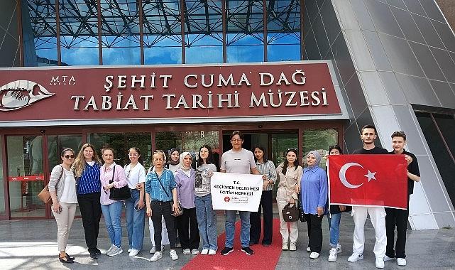 Öğrenciler MTA Tabiat Tarihi Müzesi'ni Gezdi