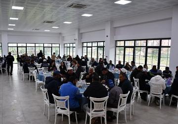 Başkan Taşyasan emekçilerle kahvaltıda buluştu