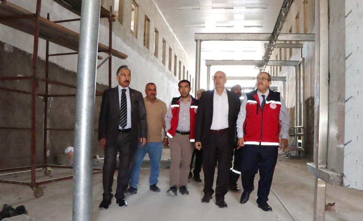 Akkan, Yapımı devam eden Hayvan Pazarı ve Mezbahane Tesisini inceledi Akkan, Yapımı devam eden Hayvan Pazarı ve Mezbahane Tesisini inceledi