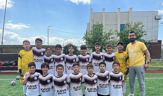 Şampiyon Burhaniye Belediyespor U-11 Şampiyon Burhaniye Belediyespor U-11