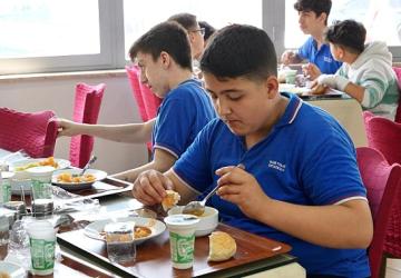 Burhaniye Belediyesi'nden Dayanışma Örneği