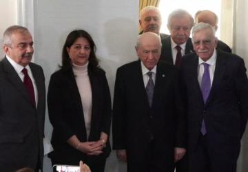 Ahmet Türk’ten Bahçeli’ye övgü: ‘Bir siyasetçinin alamayacağı riski üstlendi, siyasi hesap yapmadı’